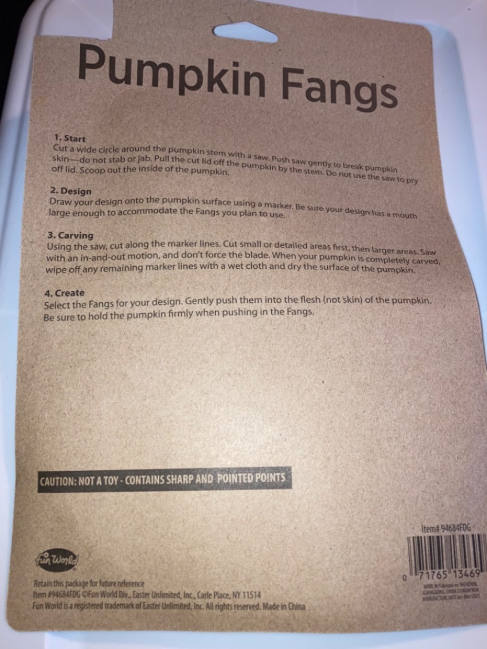 Pumpkin Fangs Halloween Glow in the Dark 7 ct ages 8+ - Picture 2 of 2